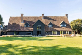 Period Luxury Converted Barn Windsor/Maidenhead - Perfect for family groups